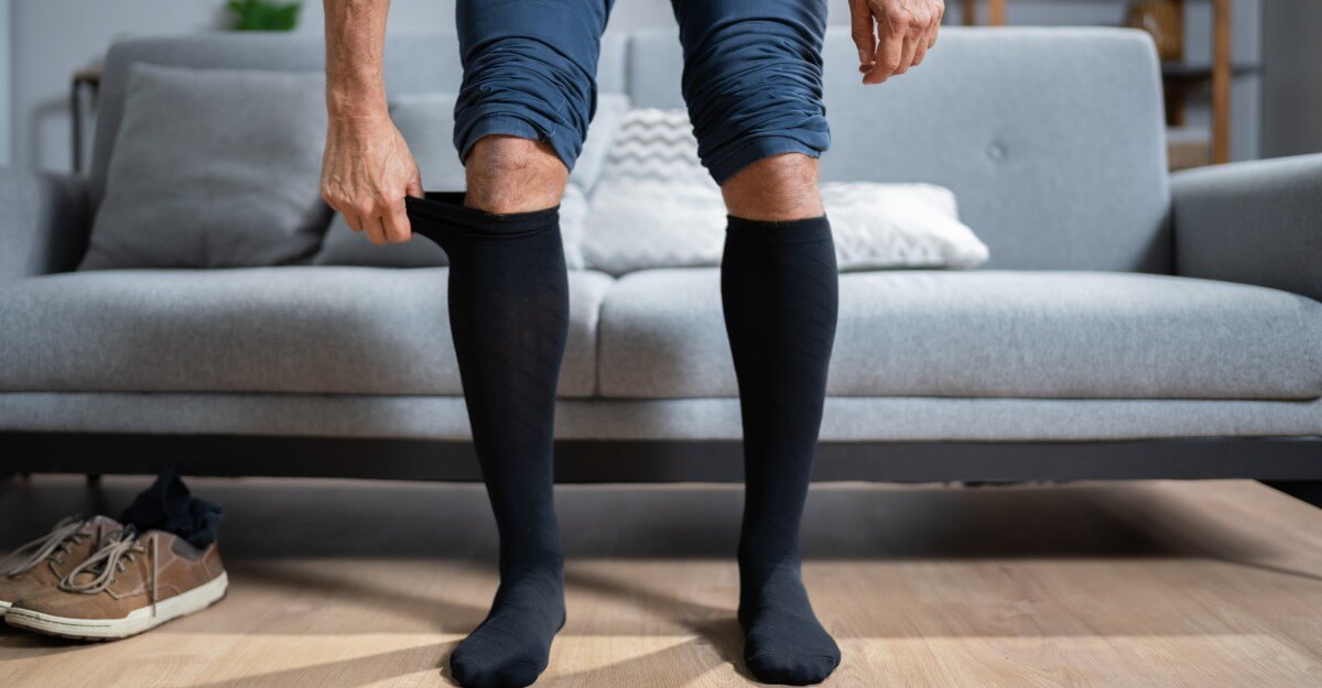 Varicose veins  How to use Compression Stockings for Varicose